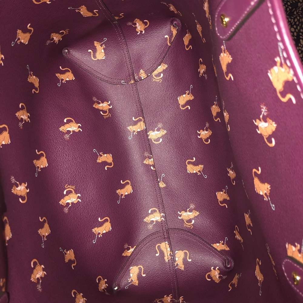 **SOLD**Coach Reversable Party Cat Tote - Picture 9 of 13